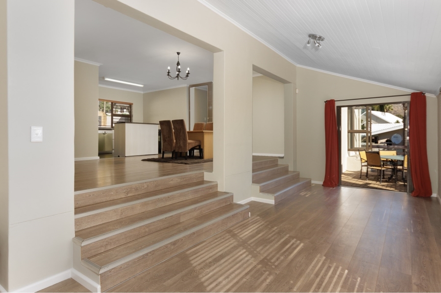 3 Bedroom Property for Sale in Mountainside Western Cape